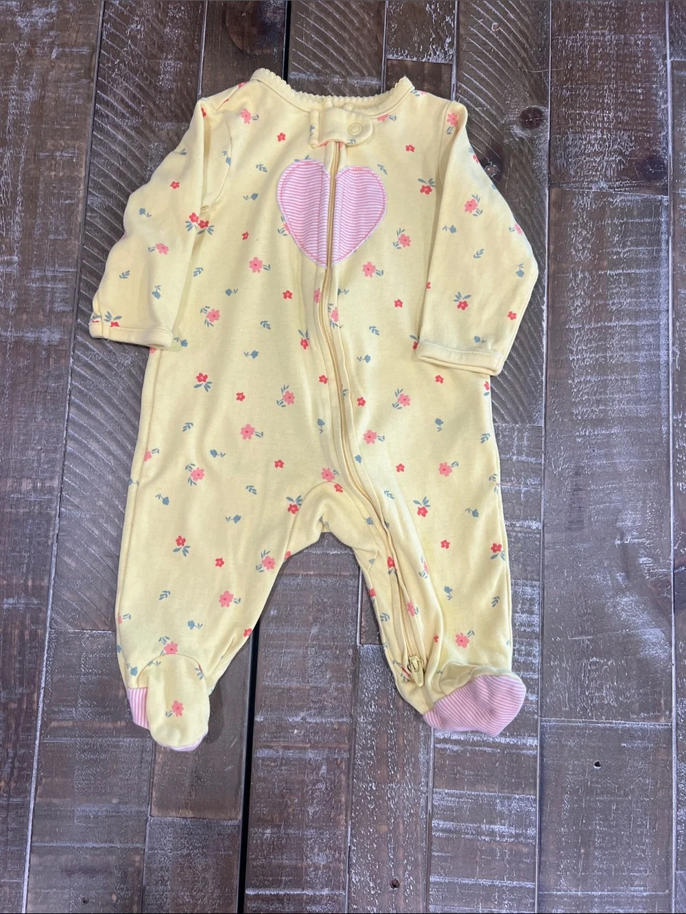 5 piece sleeper/onesie lot
